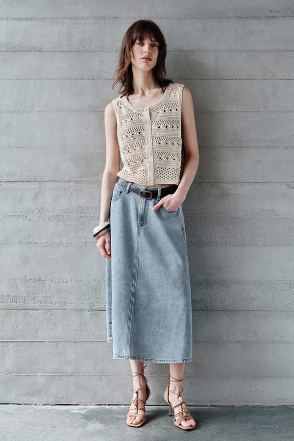 1788126677217955.jpg Women's 12.8 OZ High Rise Minimalist A‑line Midi Denim Skirts